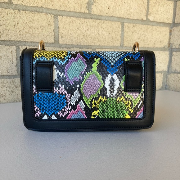 Black Multi Color Rainbow Snake Skin Reptile Print Convertible Purse Belt Bag - Picture 11 of 15